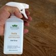 Wasserflecken, dunkle Flecken auf Holz wirksam entfernen