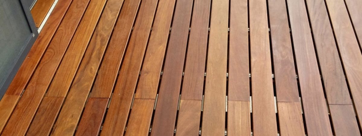 Terrassendielen Streichen Mit Holzlasur Oder Terrassenol Natural Naturfarben Aktuell